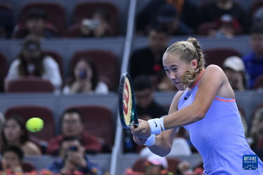 崭露头角为 崭露头角为